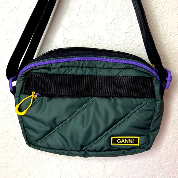 GANNI quilted recycled-polyester crossbody bag - Picture 6 of 11